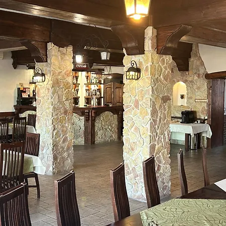 Mini-hôtel Bachus 2*